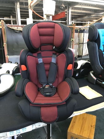 Детское автомобильное кресло