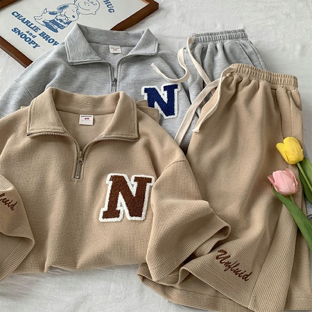 Женская спортивная одежда