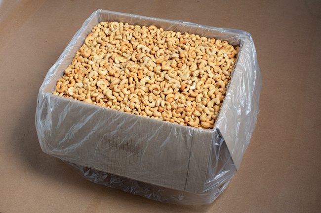 Roasted cashews (ww 320) - Vietnam