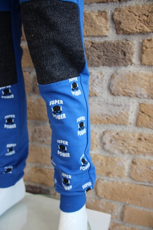 ŞAPKALI EŞOFMAN TAKIM