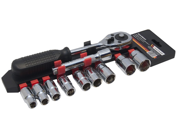 Наборы инструментов в ассортименте