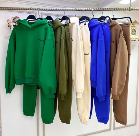 ثلاث قطع رياضية