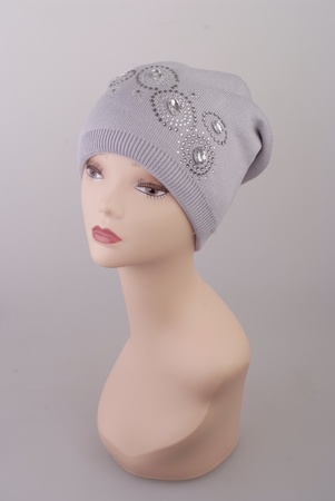 Kadın kışlık şapkalar