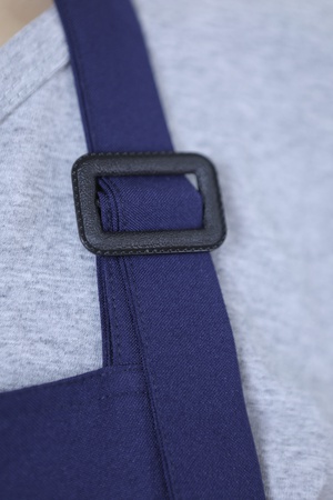 Koyu mavi iş önlüğü