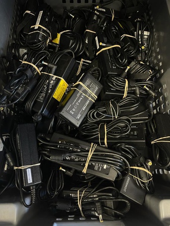 ACER AC LAPTOP ADAPTER ZU VERKAUFEN