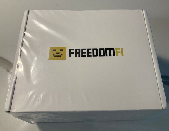 FreedomFi Gateway 5G Helium Miner Hotspot В руке, неоткрытый, бесплатная доставка