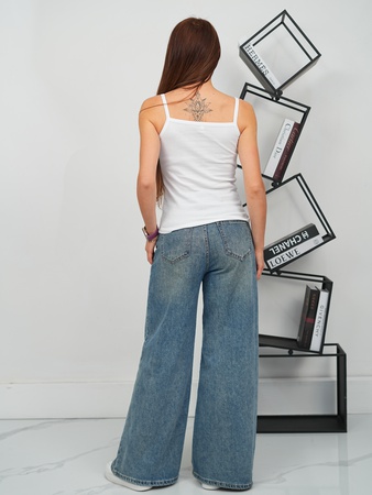 Женская майка на лямках