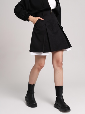 Бомпер . Размерный ряд 42-48. Ткань барби.