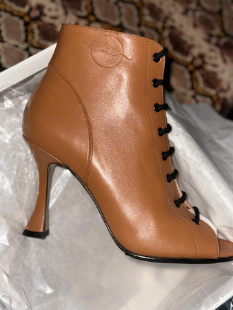 Спортивные танцевальные туфли по предзаказу