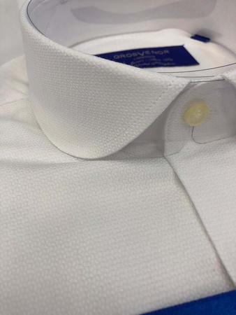 Erkeklerin gömlekleri