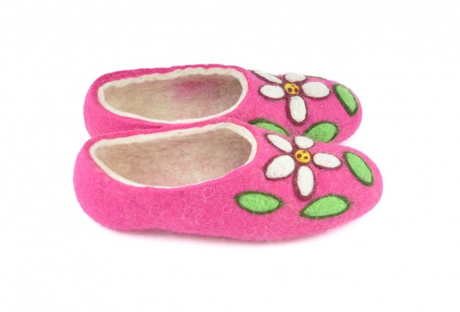 Войлочные тапочки «Ромашки» (малиновые)