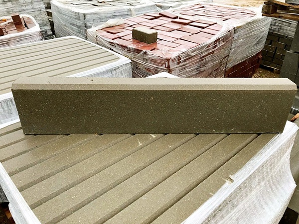 Blok, bordür, kaldırım taşı üretimi için en yeni nesil SUMAB R 400 vibropres