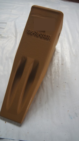 Komatsu bucket teeth 175-78-31230,175-78-31230TL,175-78-31232,D85-A,9U-9694,175-78-21693,195-78-21320,195-78-29140,195-78-71320SH,195-78-21331,195-78-21333HD,195-78-21330,195-78-71320,195-78-21331L,232-70-13130