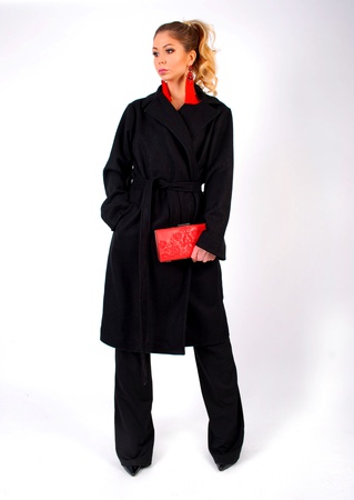 Пальто черное