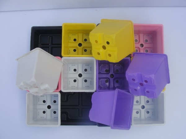 Комплект из 12 горшков технических 9*9 см с поддон