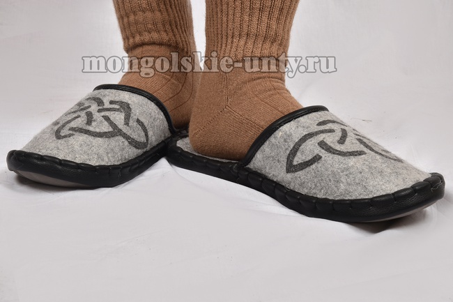 Войлочные тапочки из Монголии
