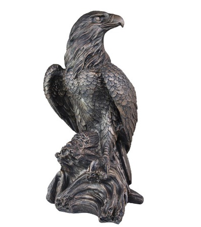 Bronz bir sapma üzerinde kartal