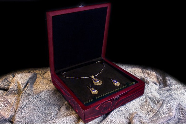 Oyulmuş Takı Azure