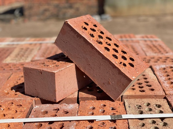 Кирпич Керамический Забутовочный. Облицованый Кирпич. Поддоны на Экспорт.