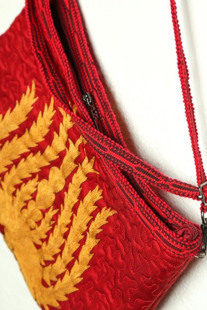 Красный клатч