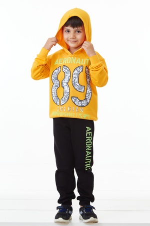 СПОРТИВНЫЙ КОСТЮМ С КАПЮШОНОМ