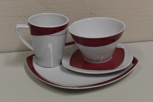 Пластиковая посуда