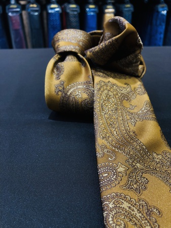 KRAVAT VE AKSESUARLAR