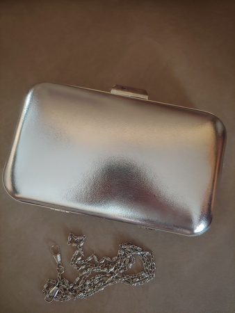 Metal Kasalı Abiye El Çantası- Gümüş Renk