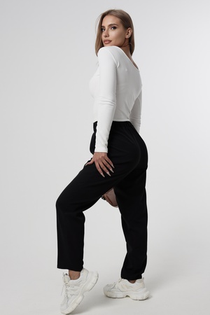 Классические брюки черные больших размеров трубы зауженные