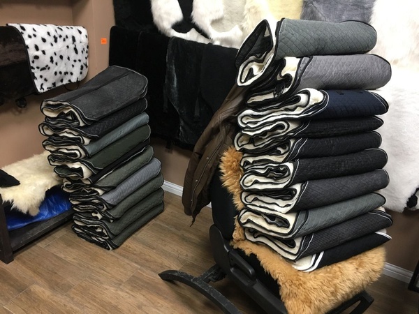 Меховая накидка в авто