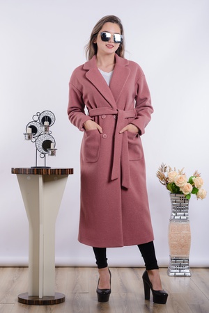 Женское пальто из мягкой ткани