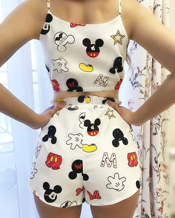 Пижамы и одежда для дома