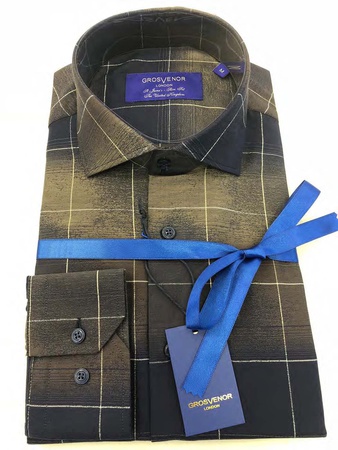 Erkeklerin gömlekleri