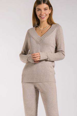 Брючный костюм из кашемира и шерсти в оттенке кофе с молоком