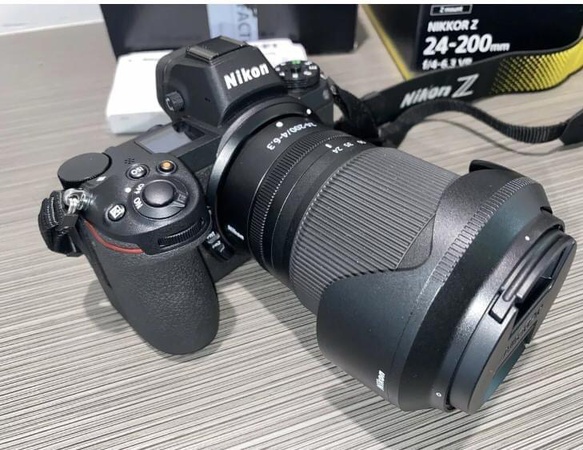 BRAND NEW UNUSED NIKON Z6 MIRRORLESS CAMERA + 24-200MM F/4-6.3VR LENS