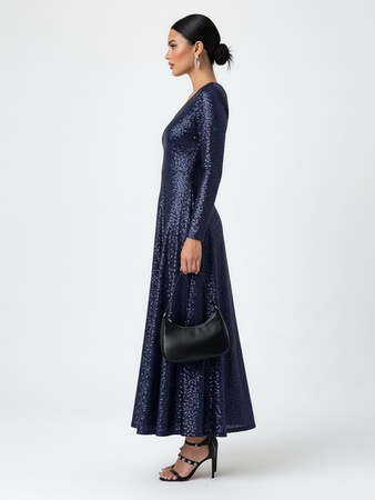 Длинное новогоднее платье в паетках