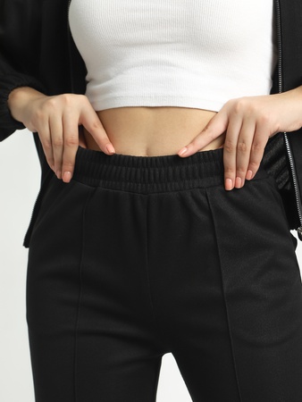 Спортивный костюм из трикотажа на молнии