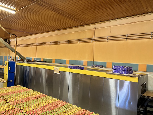 Eklerler, kekler, kumlar hattı