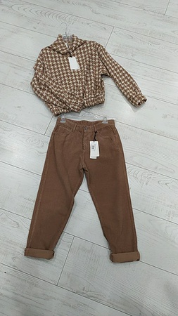 电视帽子和女士服装纪念品