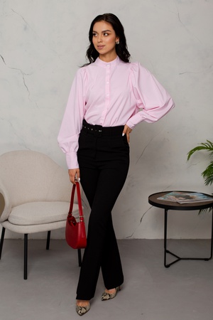 Блузки, рубашки.