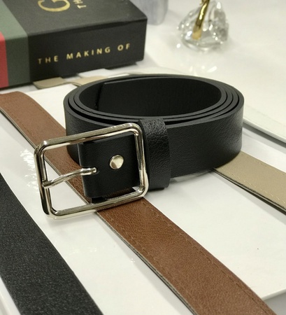 Плоский базовый ремень с прямоугольной пряжкой