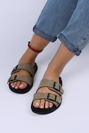 Женские босоножки  D21.059