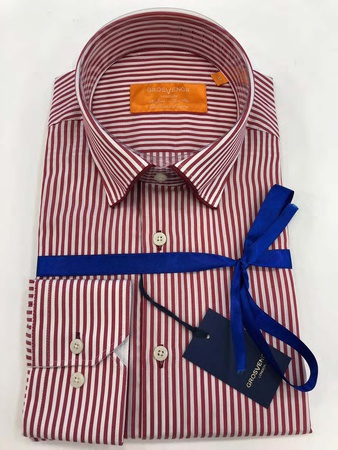 Erkeklerin gömlekleri