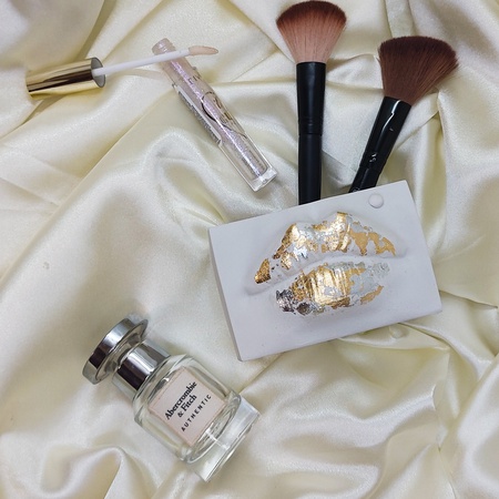 Кашпо Губы Джоли