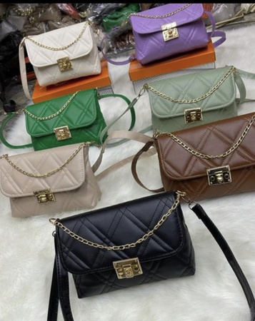 женская сумка разных цветов