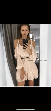 Kadınların elbisesi