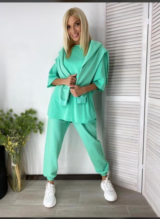 女式运动服（三件套）