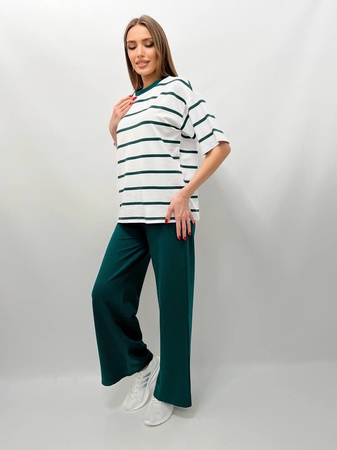 Базовый костюм в полоску