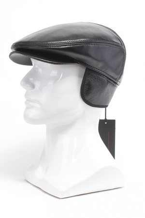 Кепка из кожи 010101