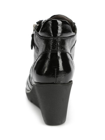 حذاء أسود من الجلد اللامع (شتاء) n121